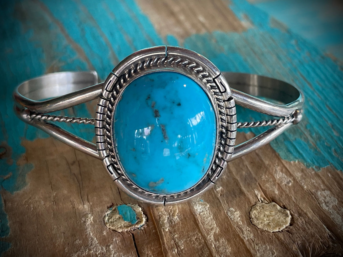 🔥CRAIGS SMOKIN’ HOT STEAL🔥Sterling Silver Navajo Handmade Kingman Turquoise Cuff🔥
