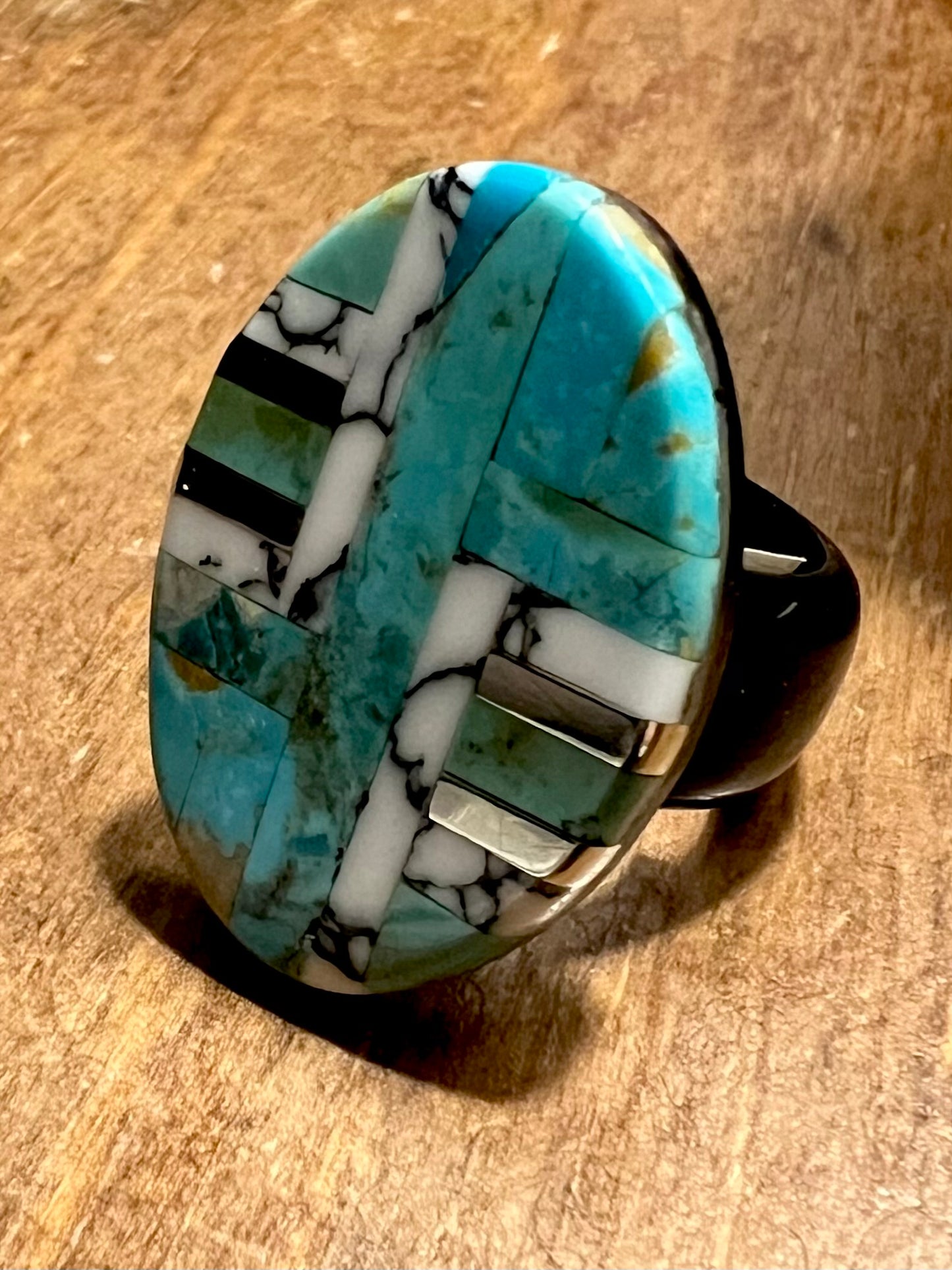 🔥CRAIG’S SMOKIN’ HOT STEAL🔥Sterling Silver Kewa (Santo Domingo) Pueblo Handmade Kingman Turquoise and White Buffalo Inlay Ring w/ Black Jet Band🔥