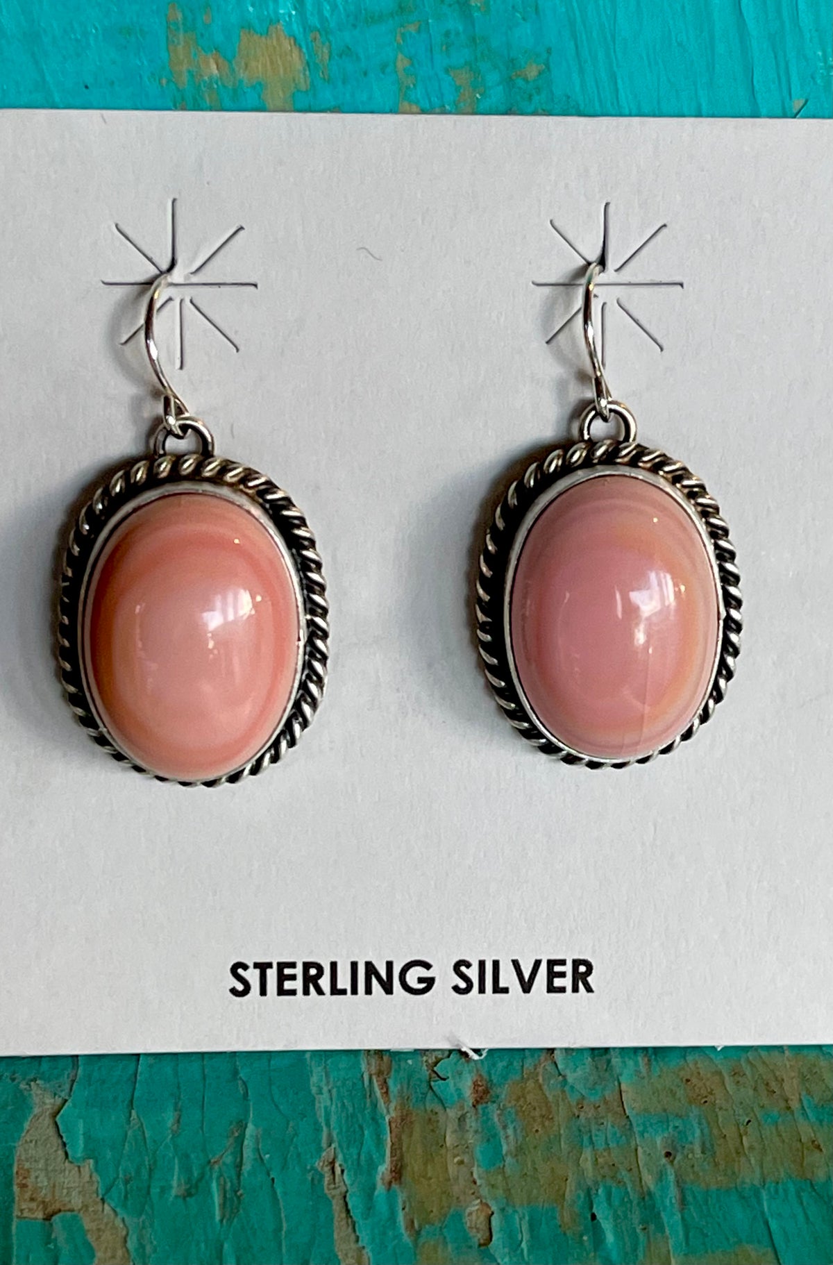 🔥CRAIGS SMOKIN’ HOT STEAL🔥Sterling Silver Navajo Handmade Pink Conch French Hook Earrings🔥