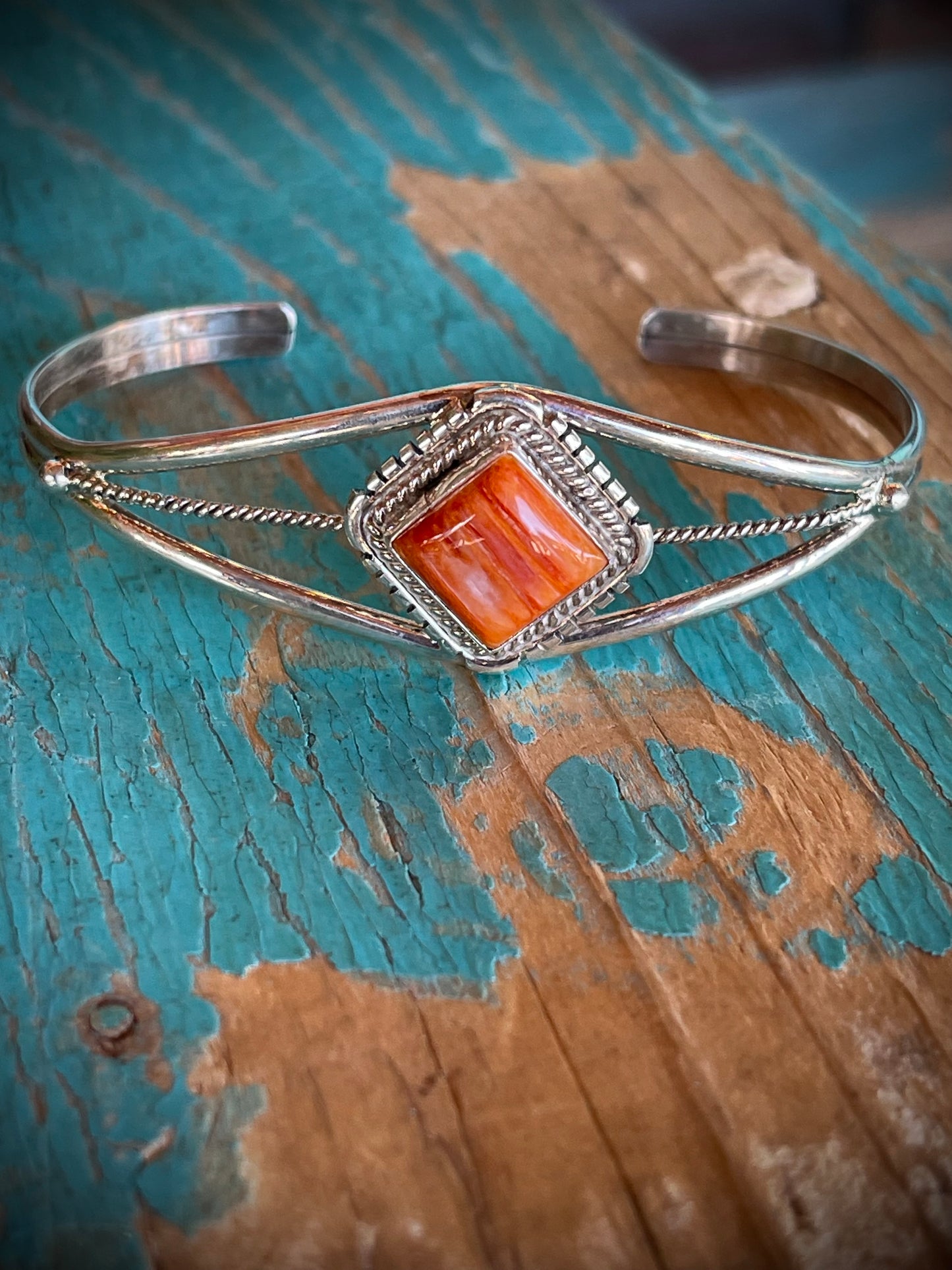 🔥CRAIG’S SMOKIN’ HOT STEAL🔥Sterling Silver Navajo Handmade Orange Spiny Oyster Cuff🔥