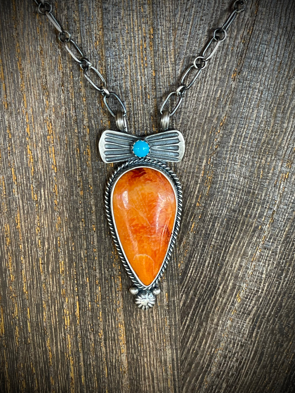 🔥CRAIG’S SMOKIN’ HOT STEAL🔥Sterling Silver Navajo Handmade Orange Spiny Oyster and Kingman Turquoise 18” Necklace🔥