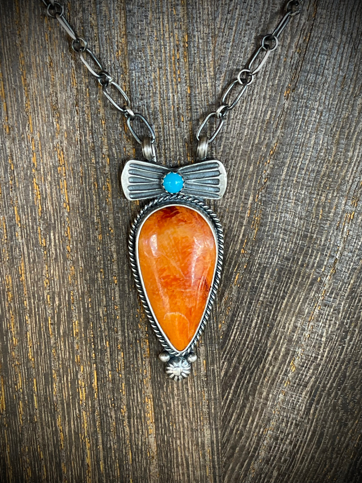 🔥CRAIG’S SMOKIN’ HOT STEAL🔥Sterling Silver Navajo Handmade Orange Spiny Oyster and Kingman Turquoise 18” Necklace🔥