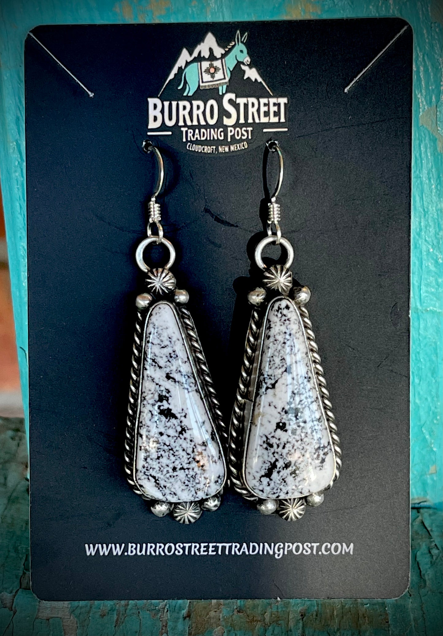 🔥CRAIGS SMOKIN’ HOT STEAL🔥 Sterling Silver Navajo Handmade White Buffalo French Hook Earrings🔥