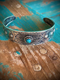 🔥CRAIGS SMOKIN’ HOT STEAL🔥Sterling Silver Navajo Handmade Kingman Turquoise Stamped Vintage Cuff🔥