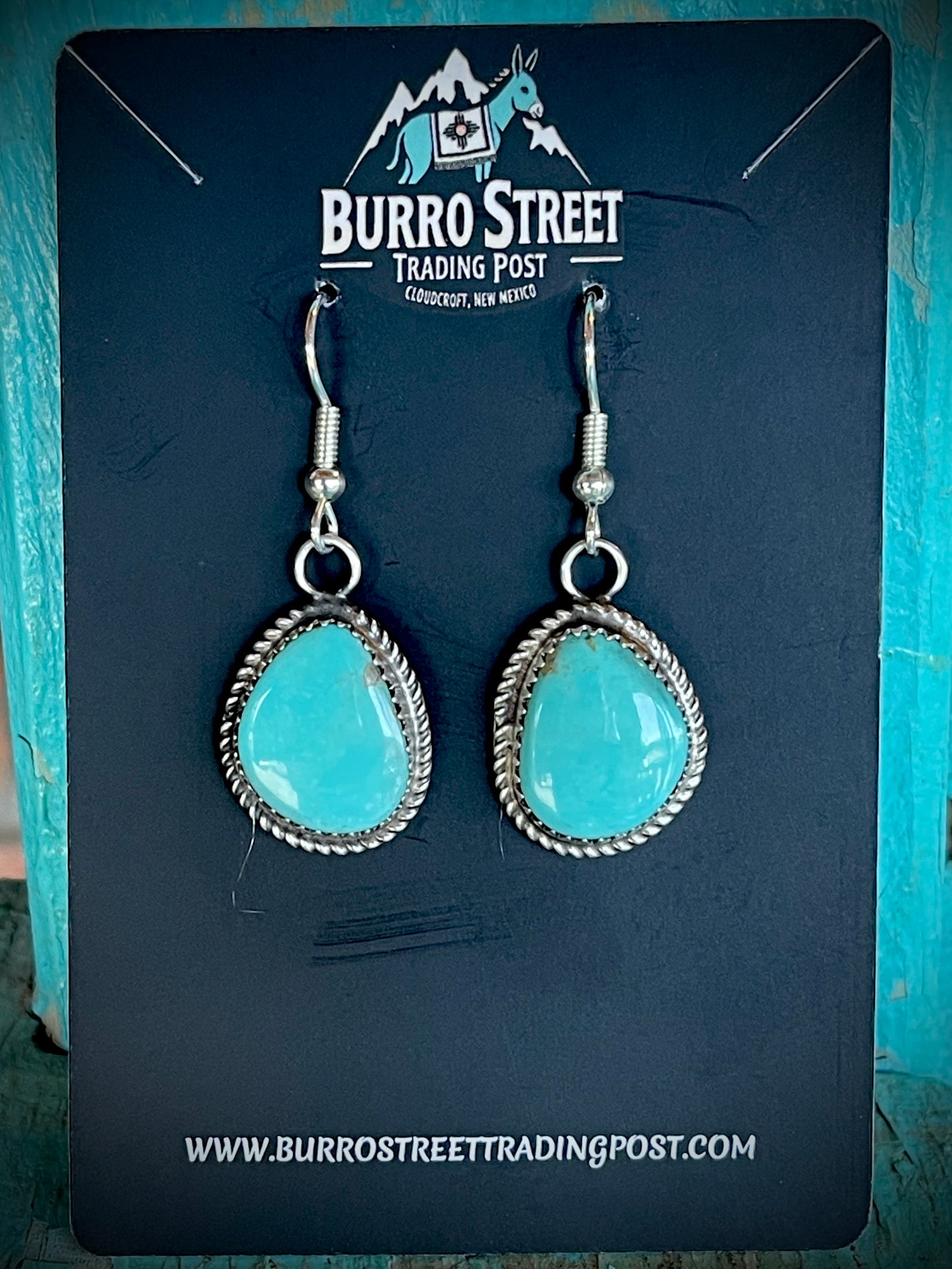 🔥CRAIGS SMOKIN’ HOT STEAL🔥 Sterling Silver Navajo Handmade Kingman Turquoise French Hook Earrings🔥