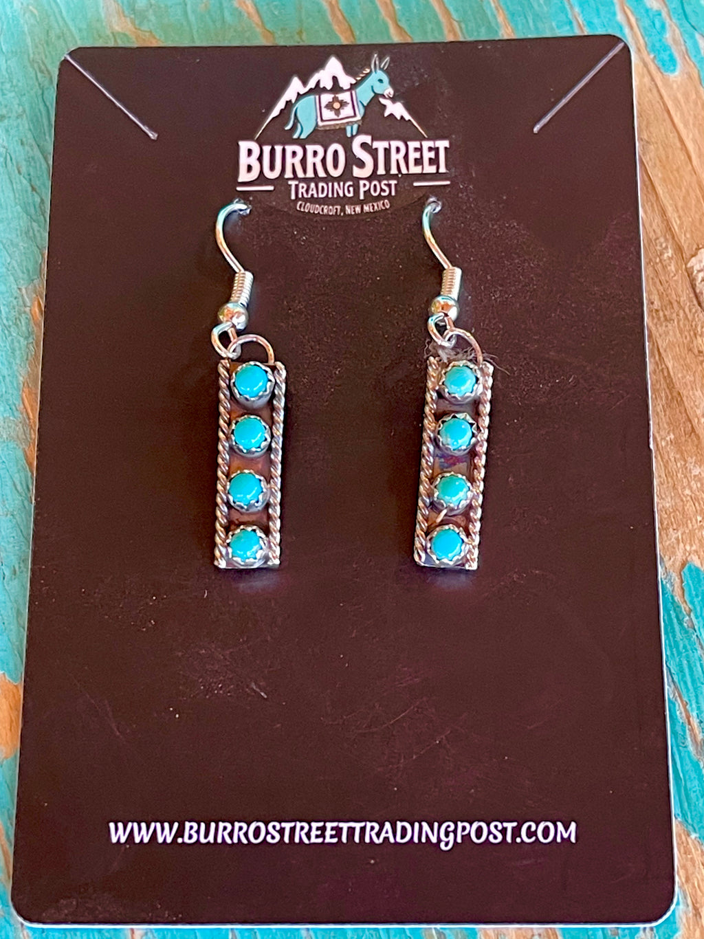 🔥CRAIGS SMOKIN’ HOT STEAL🔥 Sterling Silver Navajo Handmade Kingman Turquoise Earrings🔥