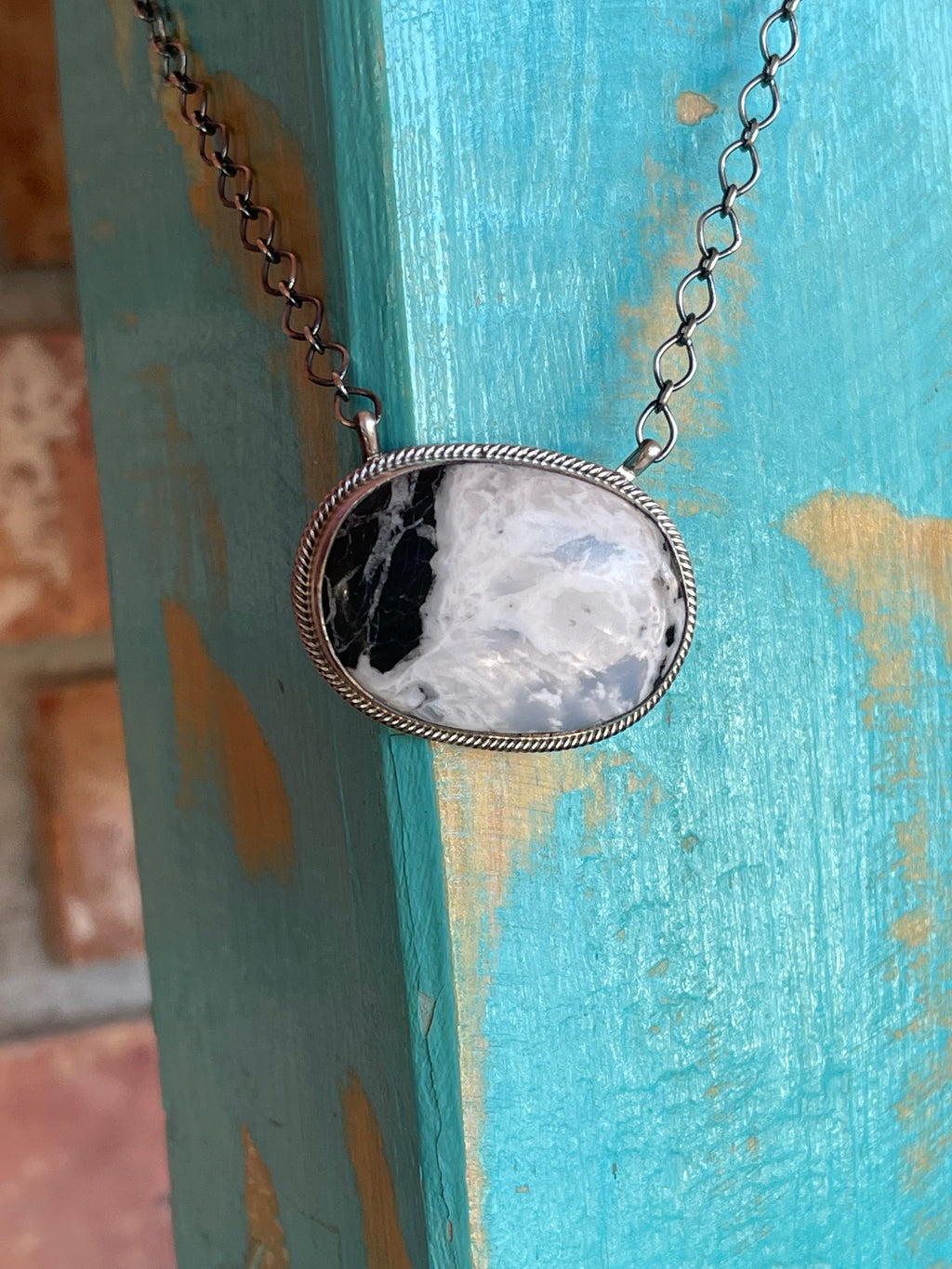 🔥CRAIGS SMOKIN’ HOT STEAL🔥 Sterling Silver Navajo Handmade White Buffalo 19” Necklace 🔥