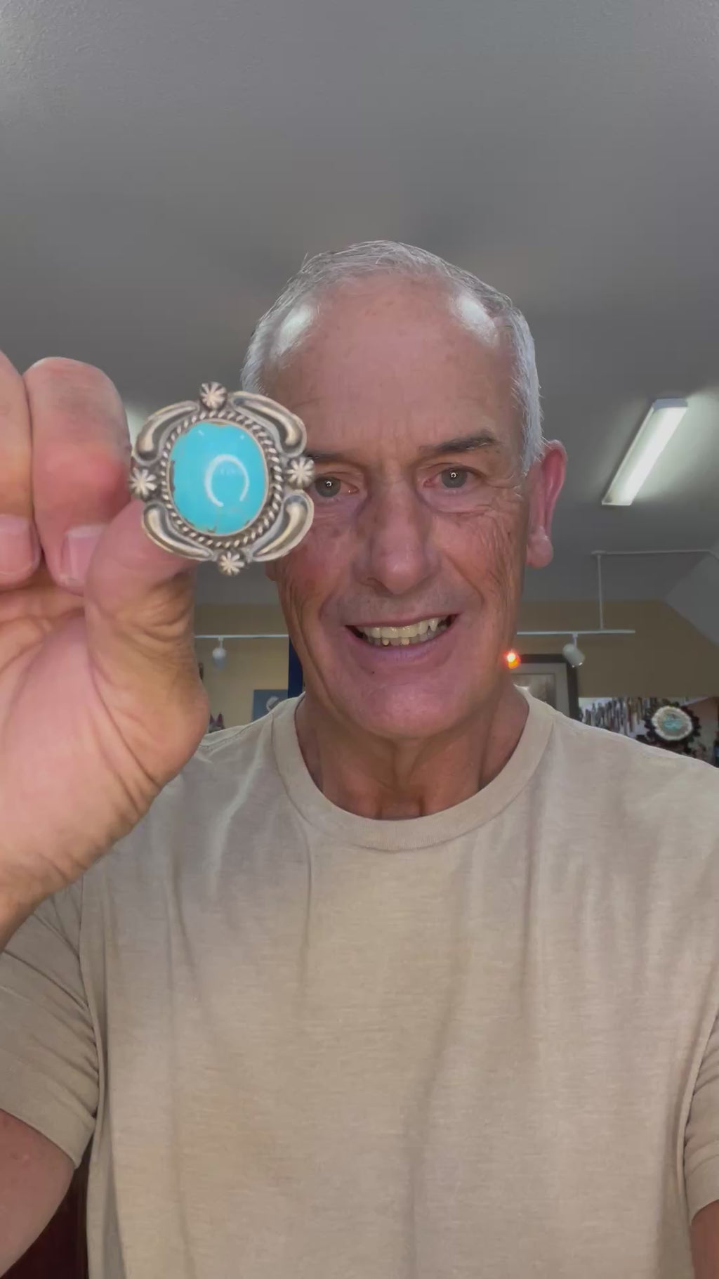 🔥CRAIG’S SMOKIN’ HOT STEAL🔥Sterling Silver Navajo Handmade Kingman Turquoise Ring - Size 8.5