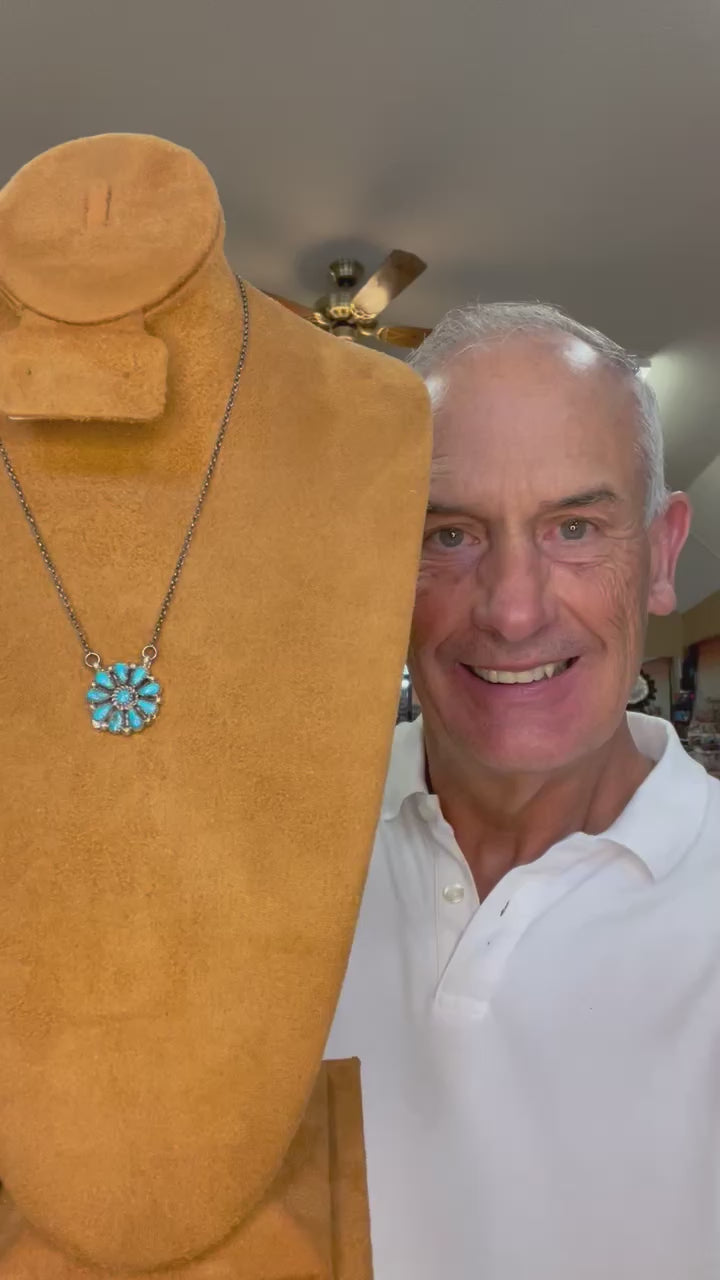 🔥CRAIGS SMOKIN’ HOT STEAL🔥 Sterling Silver Zuni Handmade Kingman Turquoise Necklace