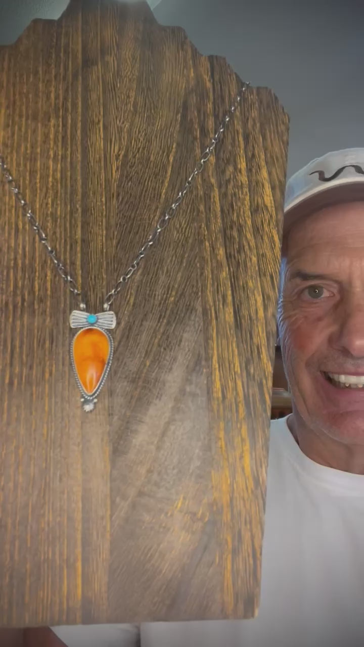 🔥CRAIG’S SMOKIN’ HOT STEAL🔥Sterling Silver Navajo Handmade Orange Spiny Oyster and Kingman Turquoise 18” Necklace🔥