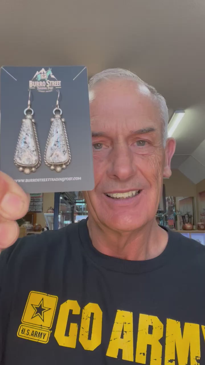 🔥CRAIGS SMOKIN’ HOT STEAL🔥 Sterling Silver Navajo Handmade White Buffalo French Hook Earrings🔥
