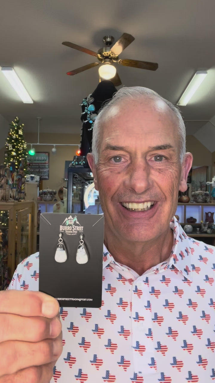 🔥CRAIGS SMOKIN’ HOT STEAL🔥 Sterling Silver Navajo Handmade White Buffalo Post Earrings🔥