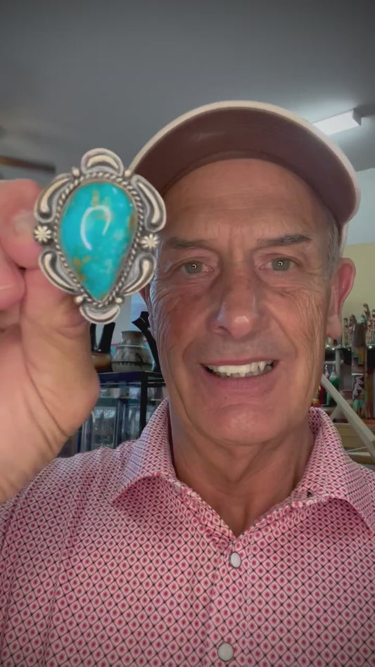 🔥CRAIG’S SMOKIN’ HOT STEAL🔥Sterling Silver Navajo Handmade Kingman Turquoise Ring - Size 8🔥