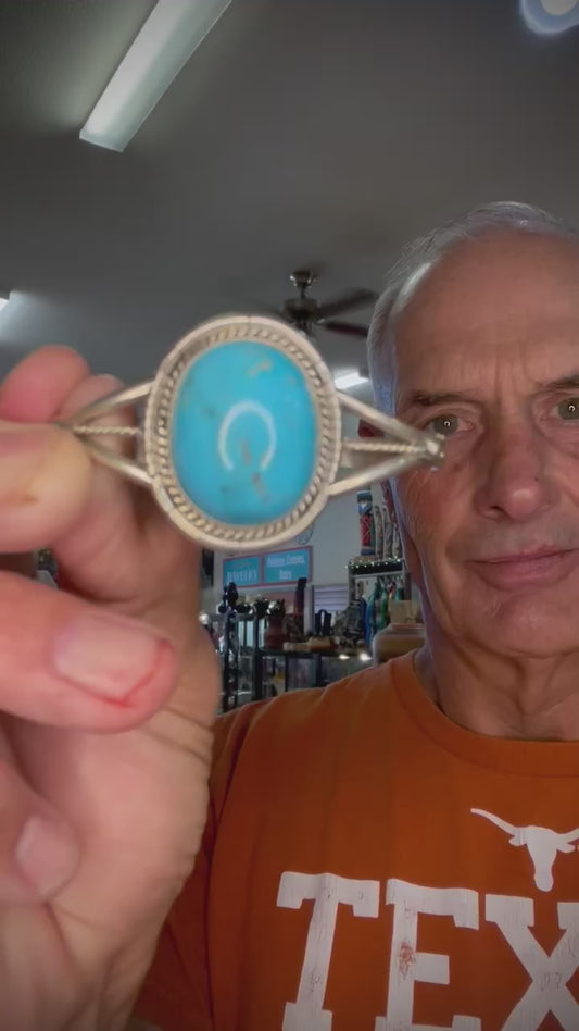 🔥CRAIGS SMOKIN’ HOT STEAL🔥Sterling Silver Navajo Handmade Kingman Turquoise Cuff🔥