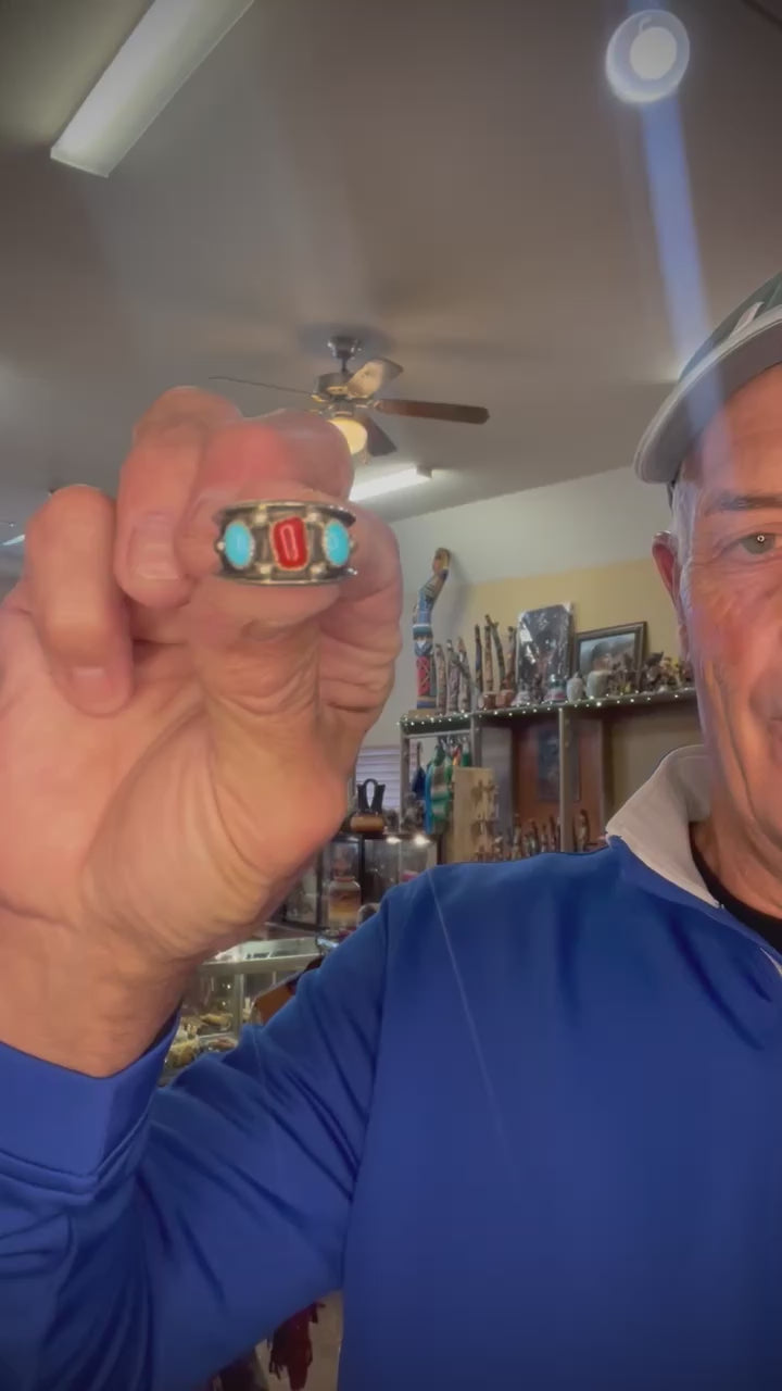 🔥CRAIGS SMOKIN’ HOT STEAL🔥Sterling Silver Navajo Handmade Kingman Turquoise & Red Coral Ring - Sz 11.5🔥